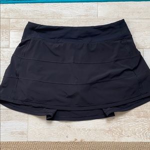 Black lululemon skirt